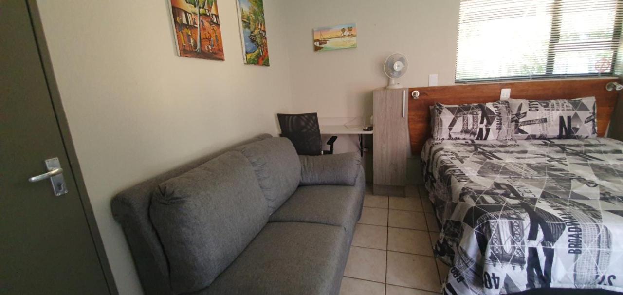 Meadows Guesthouse Germiston Luaran gambar